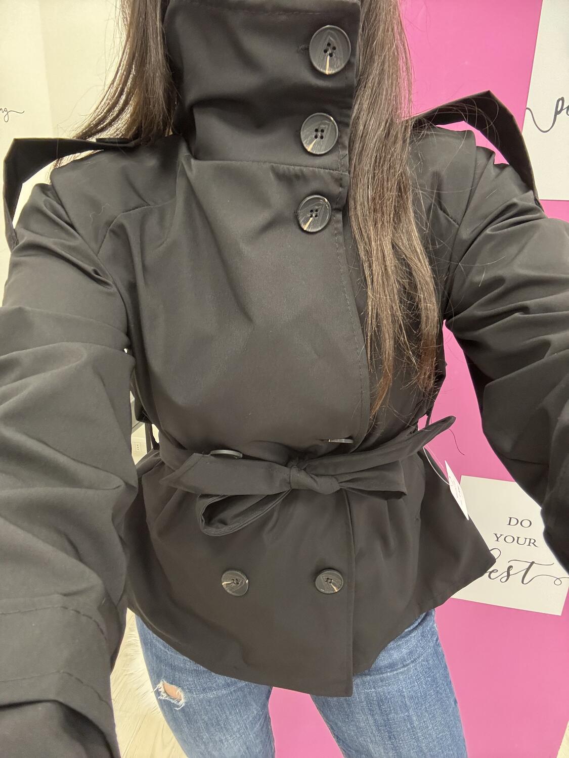 NOVITÀ Trench corto con cintura