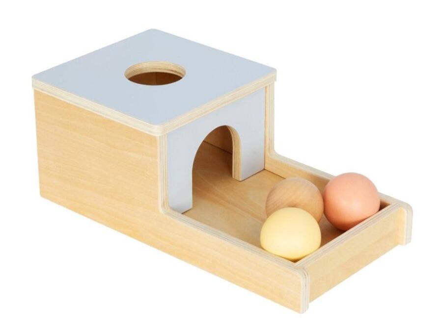 Scatola della permanenza con palline