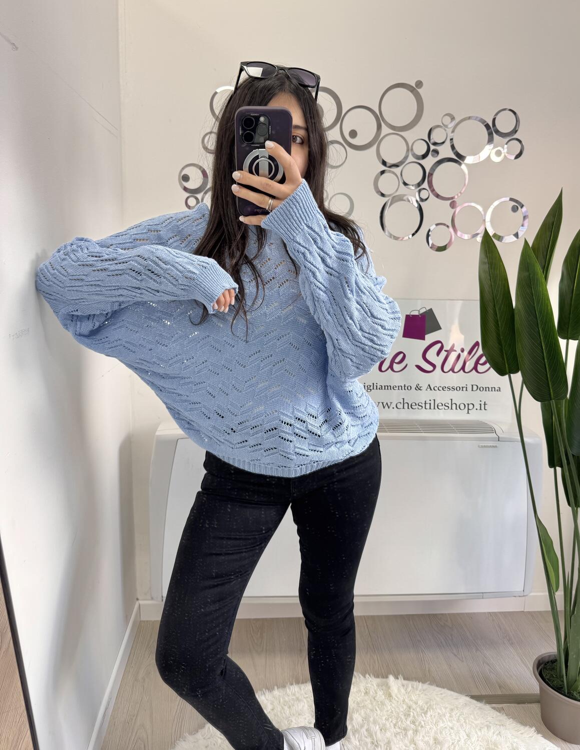 NOVITÀ Pull traforato manica a pipistrello