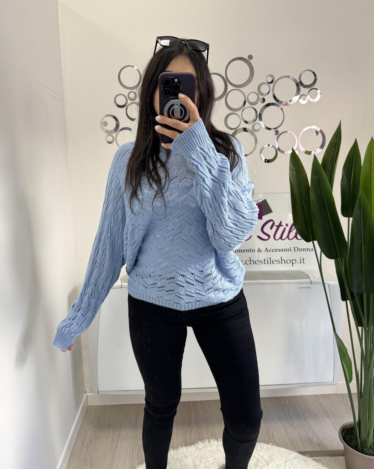 NOVITÀ Pull traforato manica a pipistrello