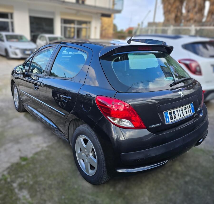Peugeot 207 HDi 70CV 5p.