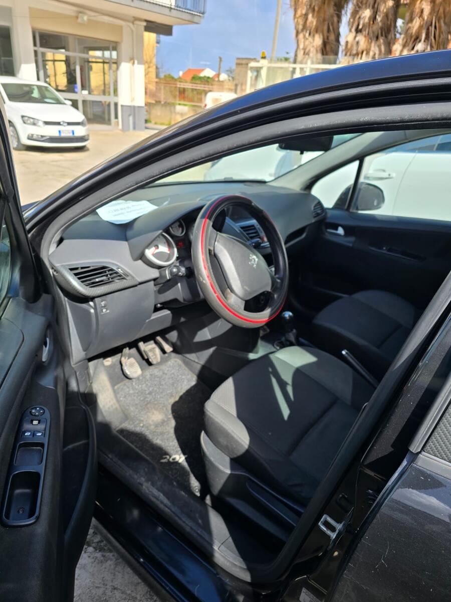 Peugeot 207 HDi 70CV 5p.