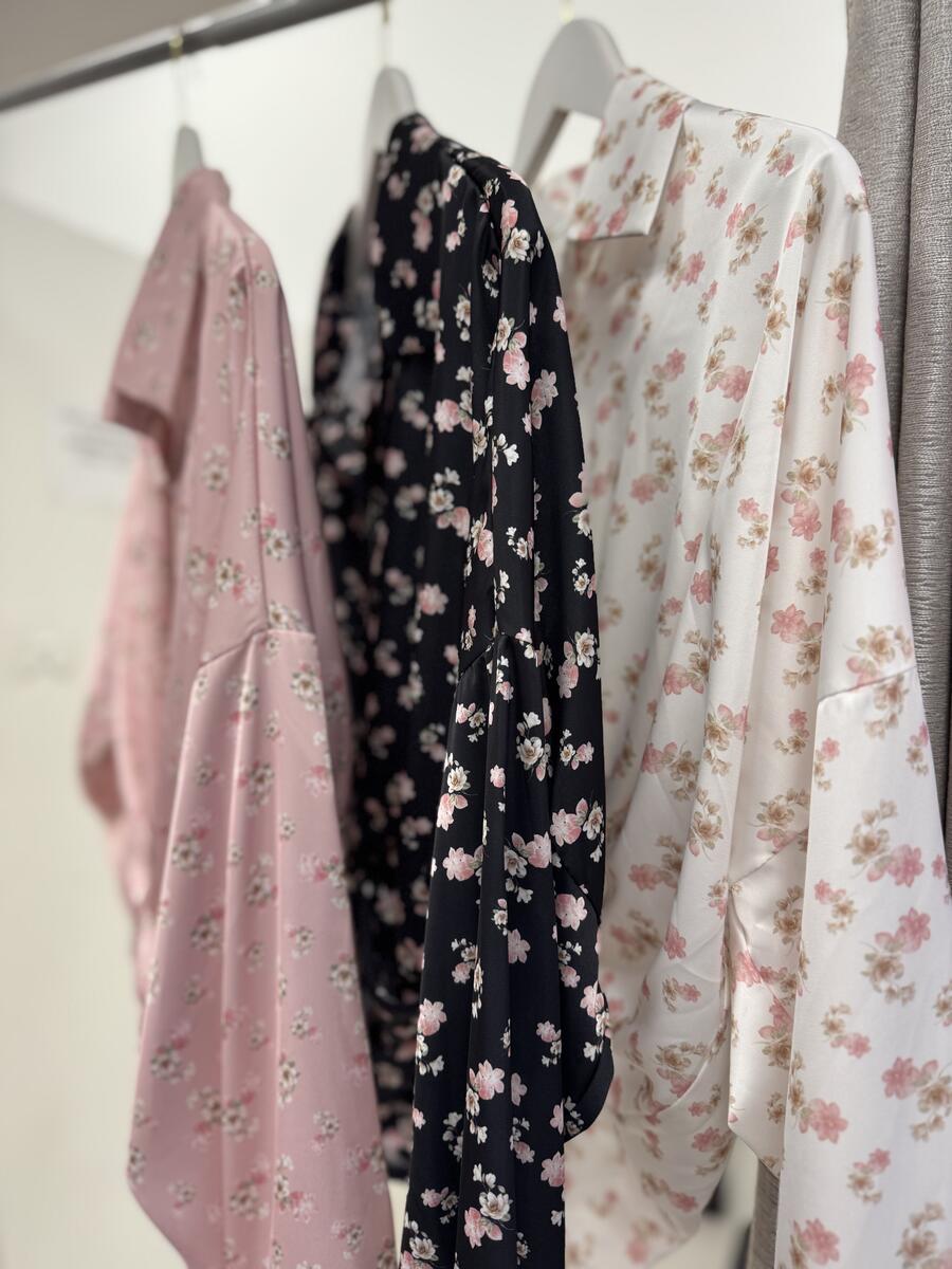 NOVITÀ Camicia fiorellini in raso