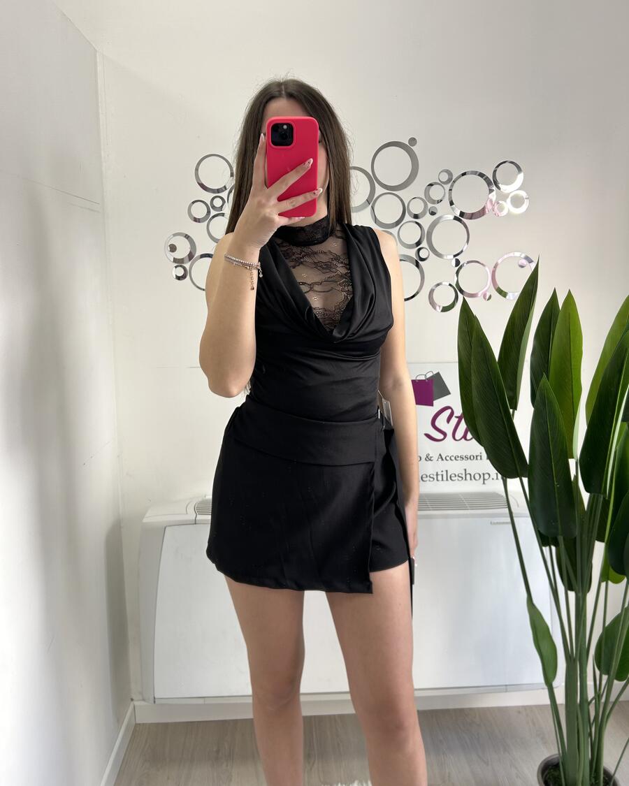 NOVITÀ Body smanicato con pizzo