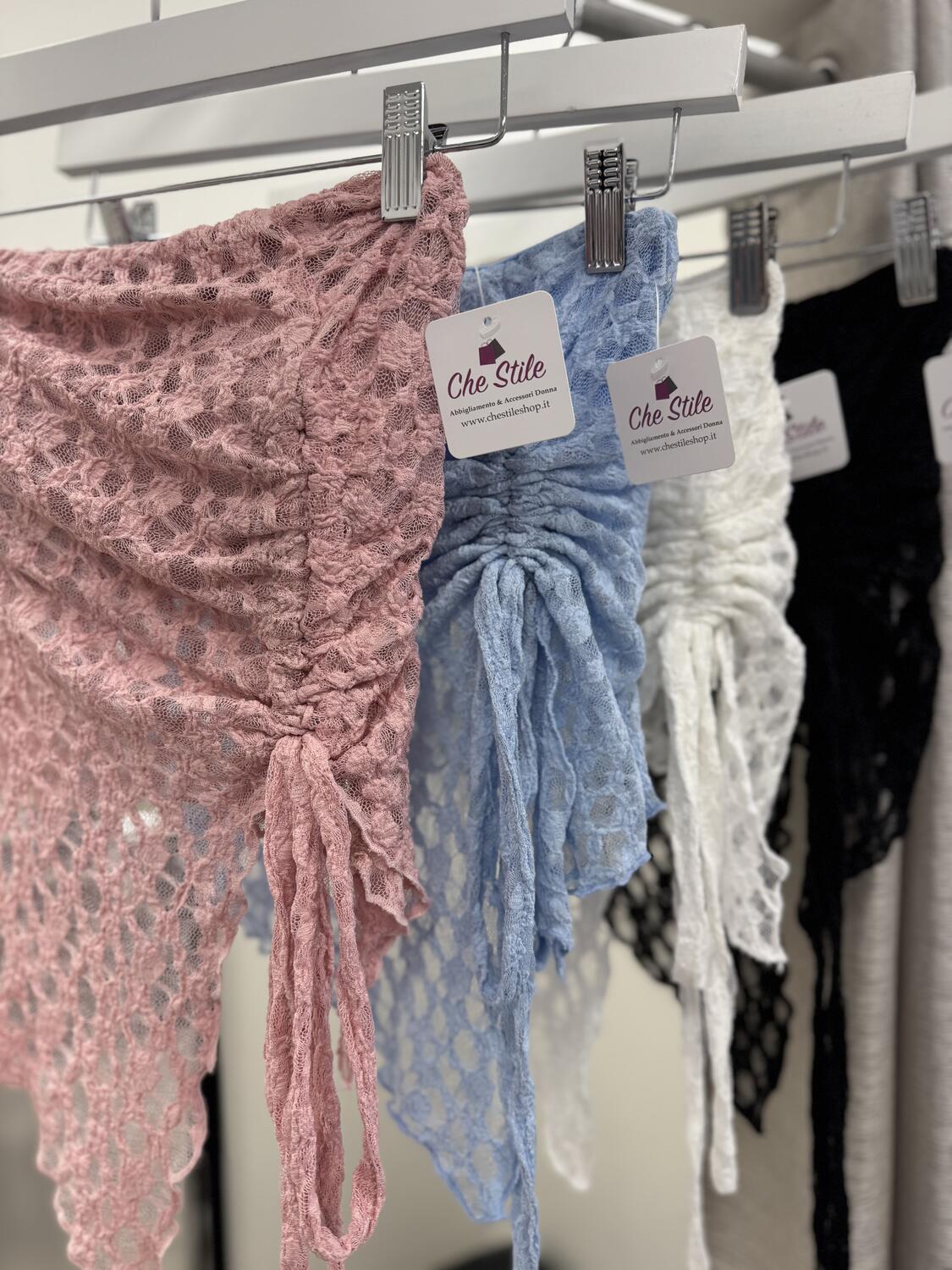 NOVITÀ Top in pizzo scollo a barca