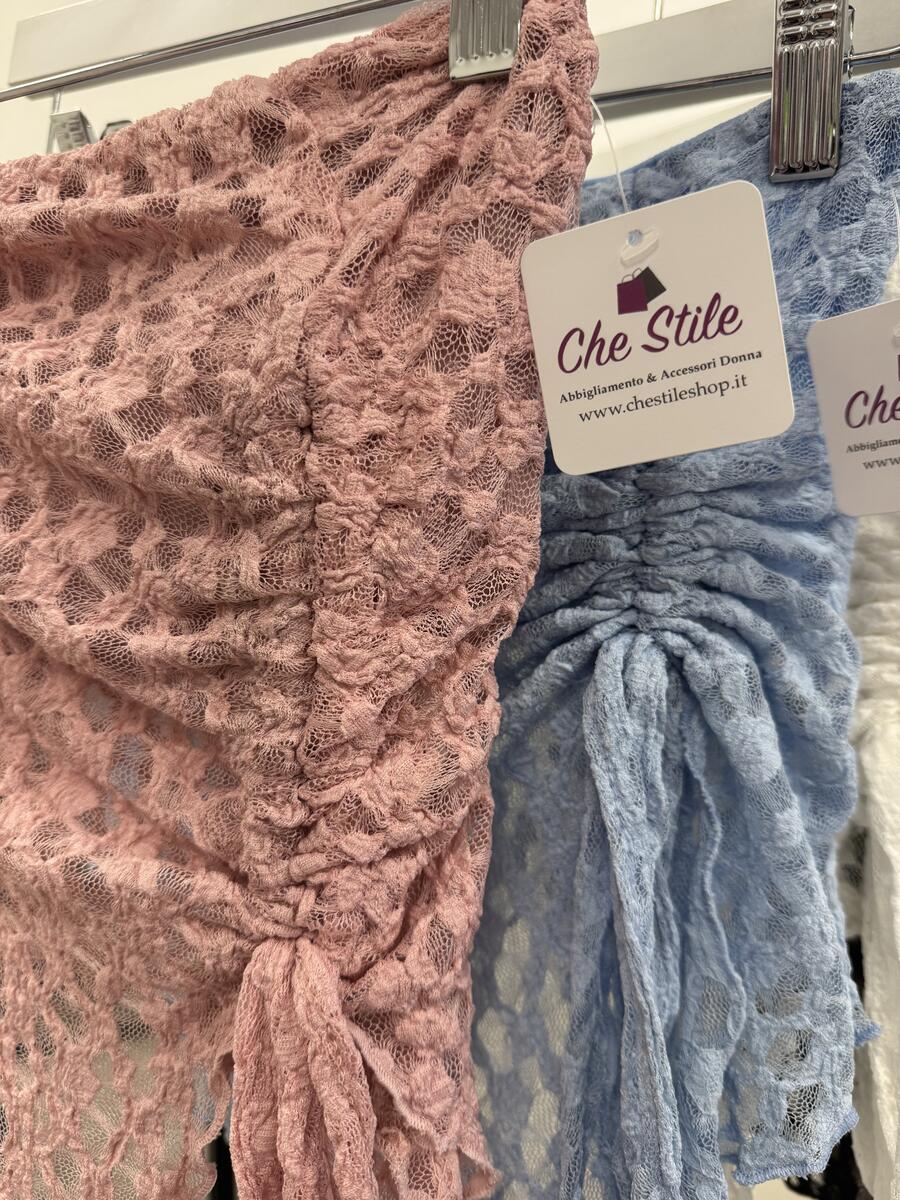 NOVITÀ Top in pizzo scollo a barca