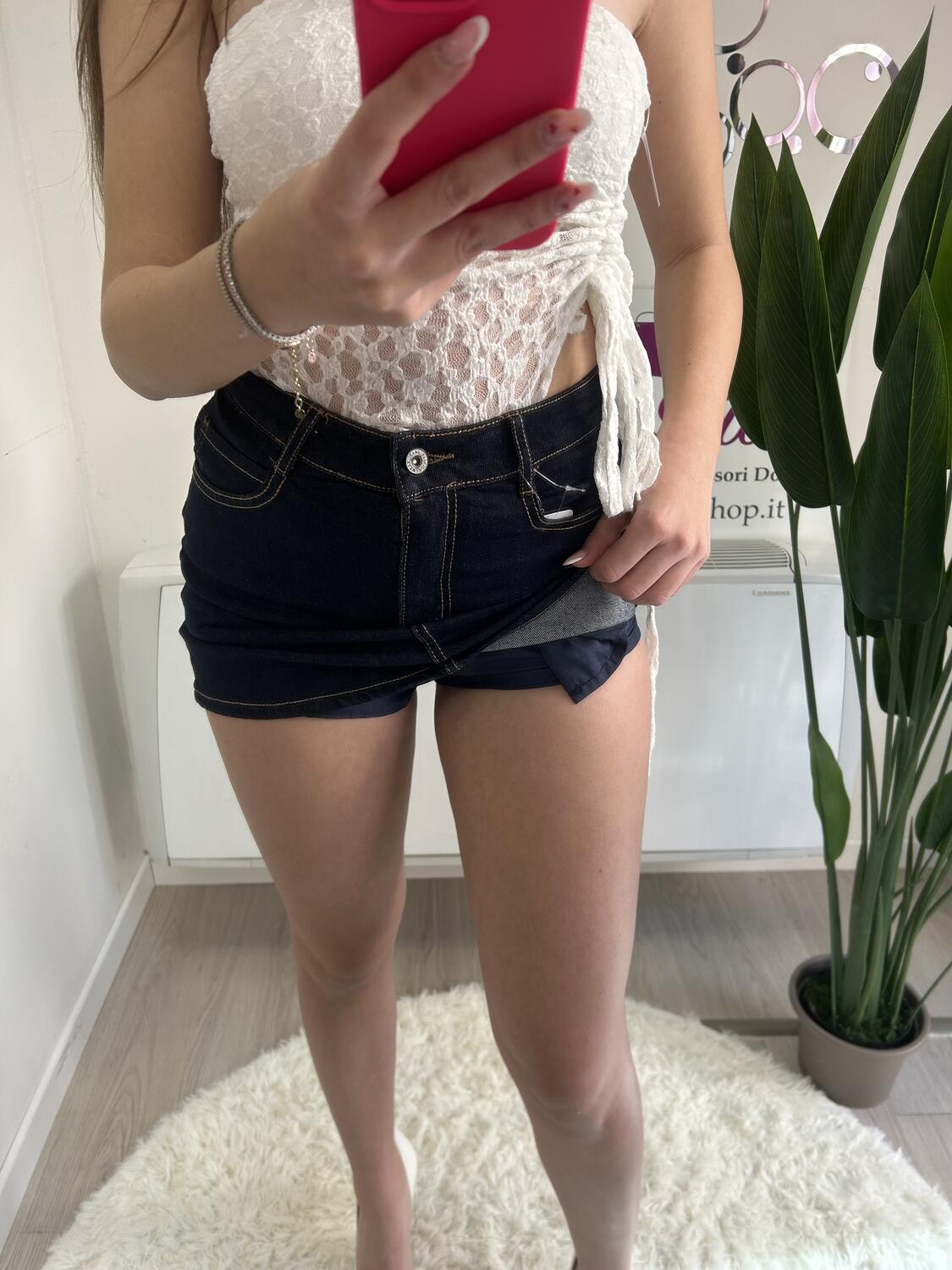 NOVITÀ Mini gonna in denim scuro (con culotte)