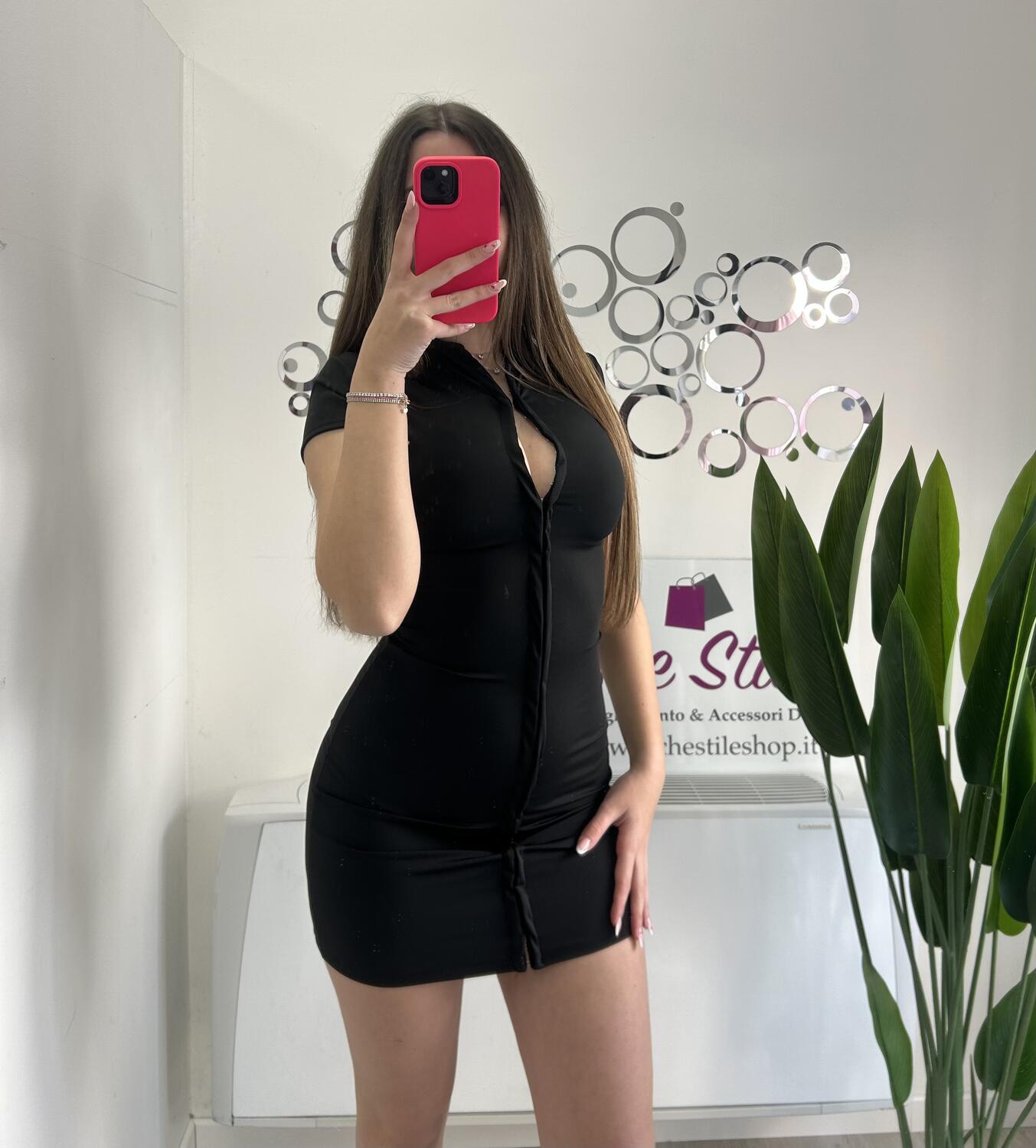 NOVITÀ Abitino collo alla coreana e chiusura con gancetti