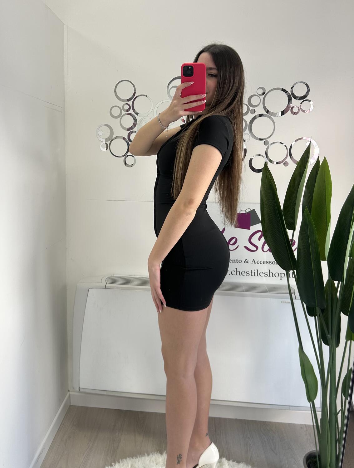 NOVITÀ Abitino collo alla coreana e chiusura con gancetti