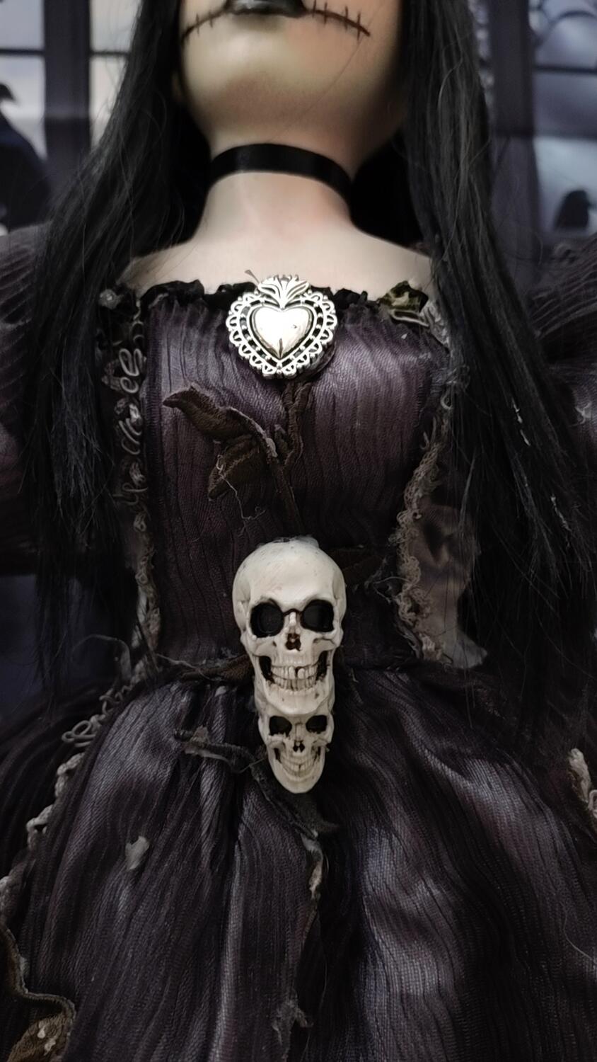 Aura Nigra Dea Bendata bambola emozionale goth