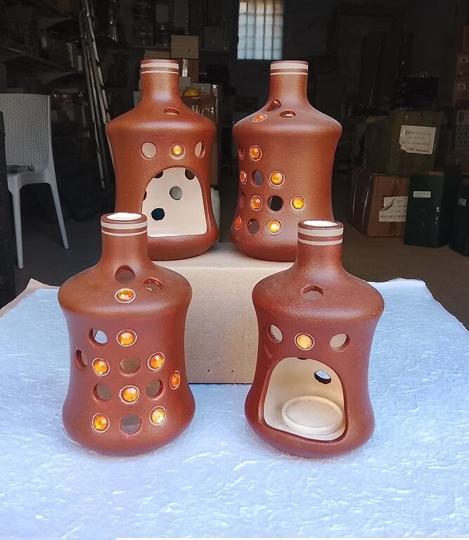 Portacandele in Terracotta Artigianale – Dettagli Zirconi Arancio – 4 pezzi