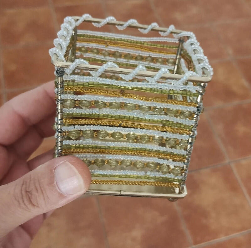 Contenitori Etnici Artigianali – Metallo Dorato e Perline Multicolore Set da 4 pezzi