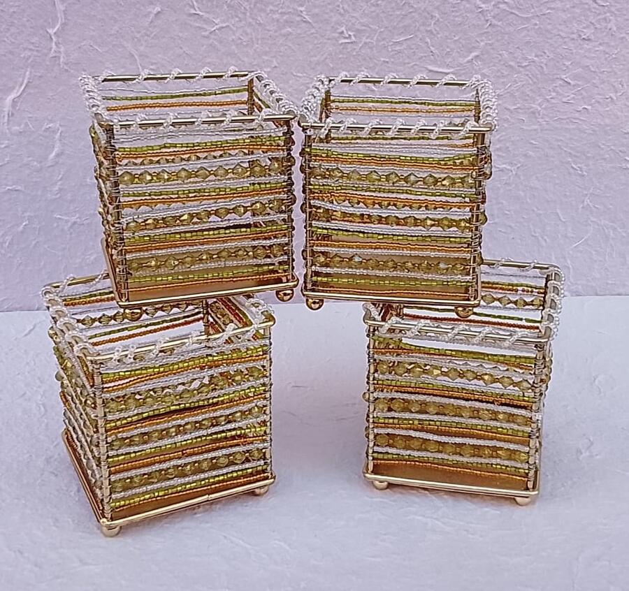 Contenitori Etnici Artigianali – Metallo Dorato e Perline Multicolore Set da 4 pezzi