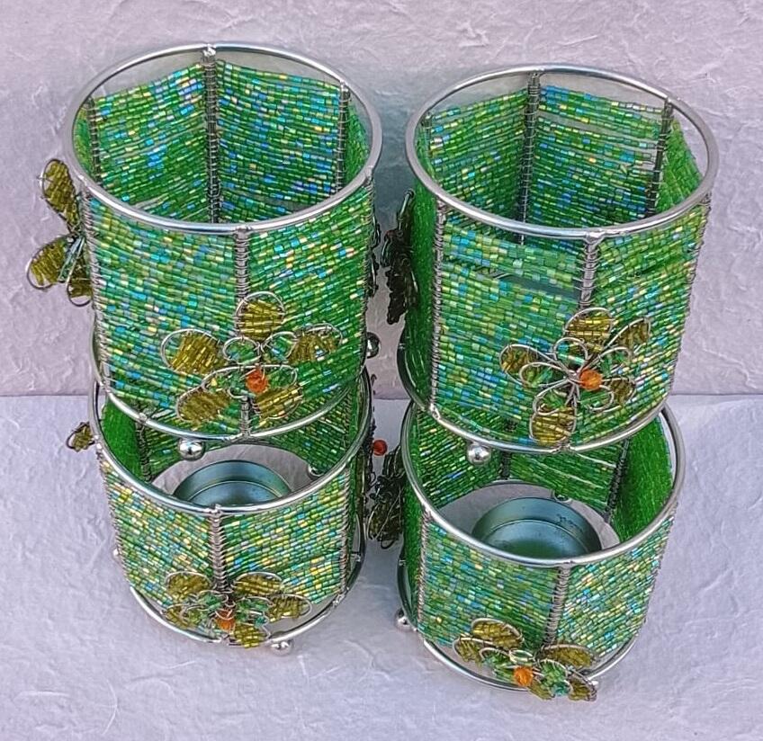 Set 4 Porta Candele "Green & Floral" – Lanterne Artigianali in Filo di Ferro e Perline