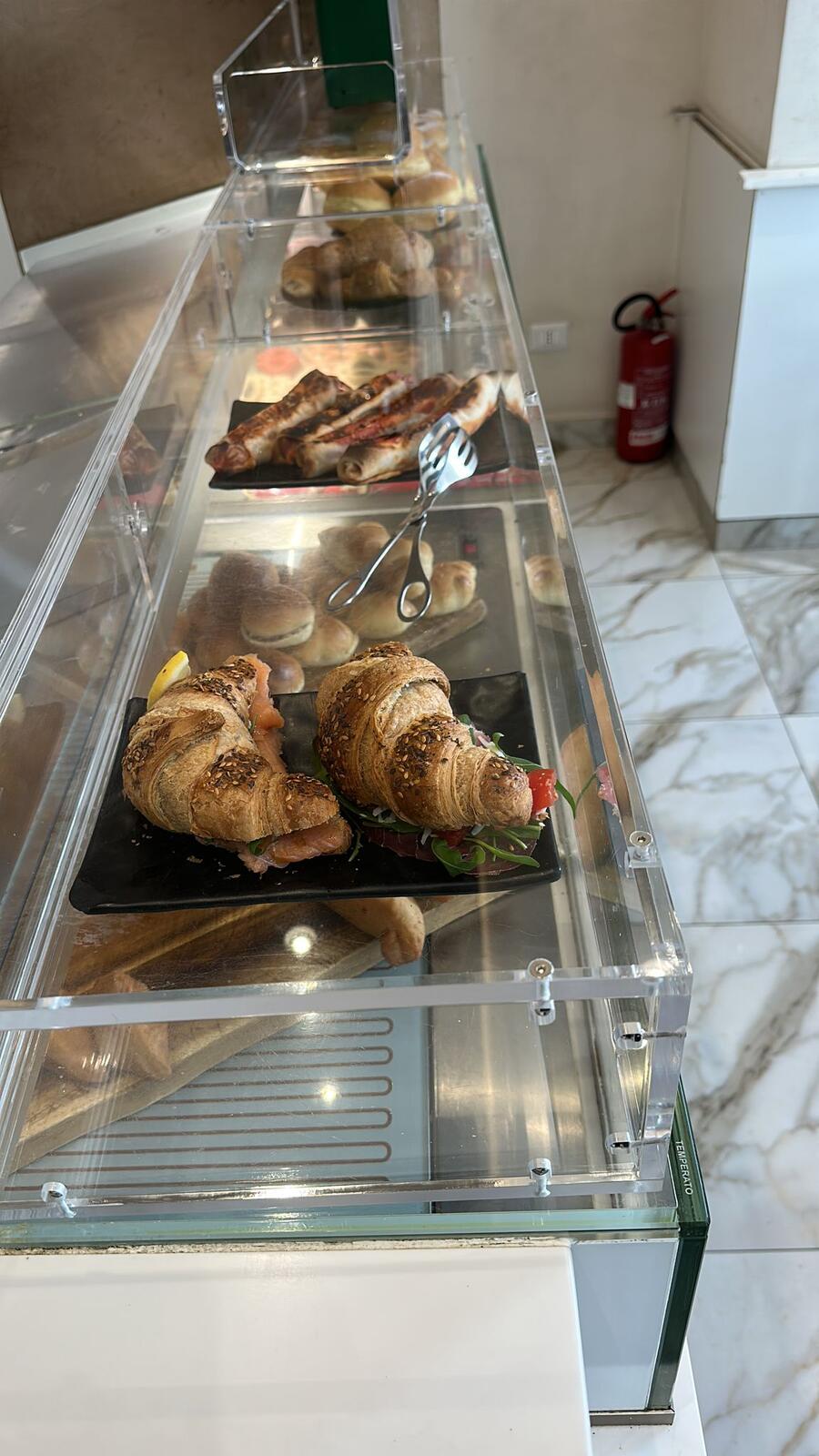 Vetrina in plexiglass porta brioche e alimenti - L 100