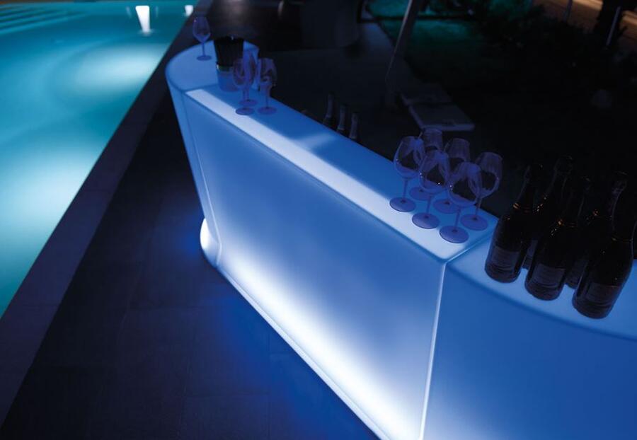 Bancone Bar Luminoso per Esterno MARVY al LED in Polietilene di Lyxo Design - Offerta di Mondo Materasso