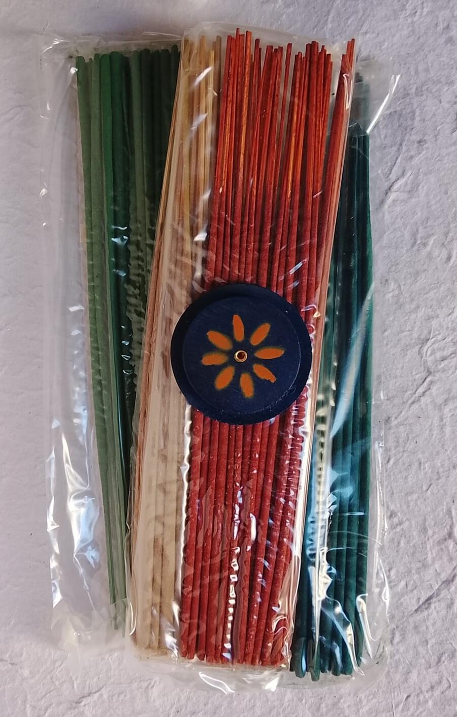 Conf. 120 Incensi con Porta Incenso – 4 Fragranze (Rose, Sandalo, Jasmine, Nag Champa)