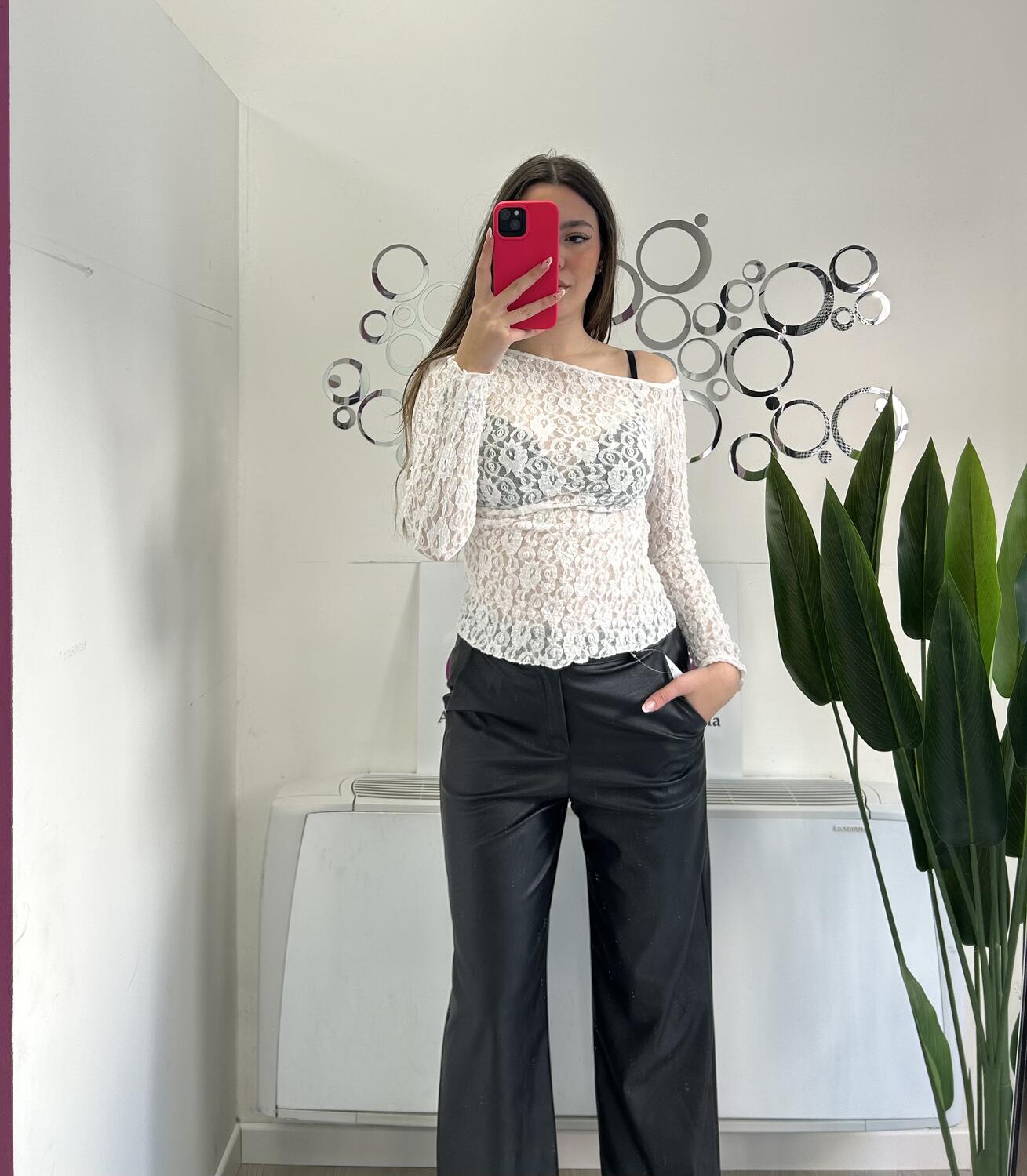 NOVITÀ Maglia trasparente in pizzo scollo asimmetrico