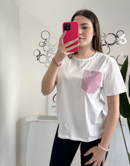 NOVITÀ T-shirt in cotone tasca brillantinata