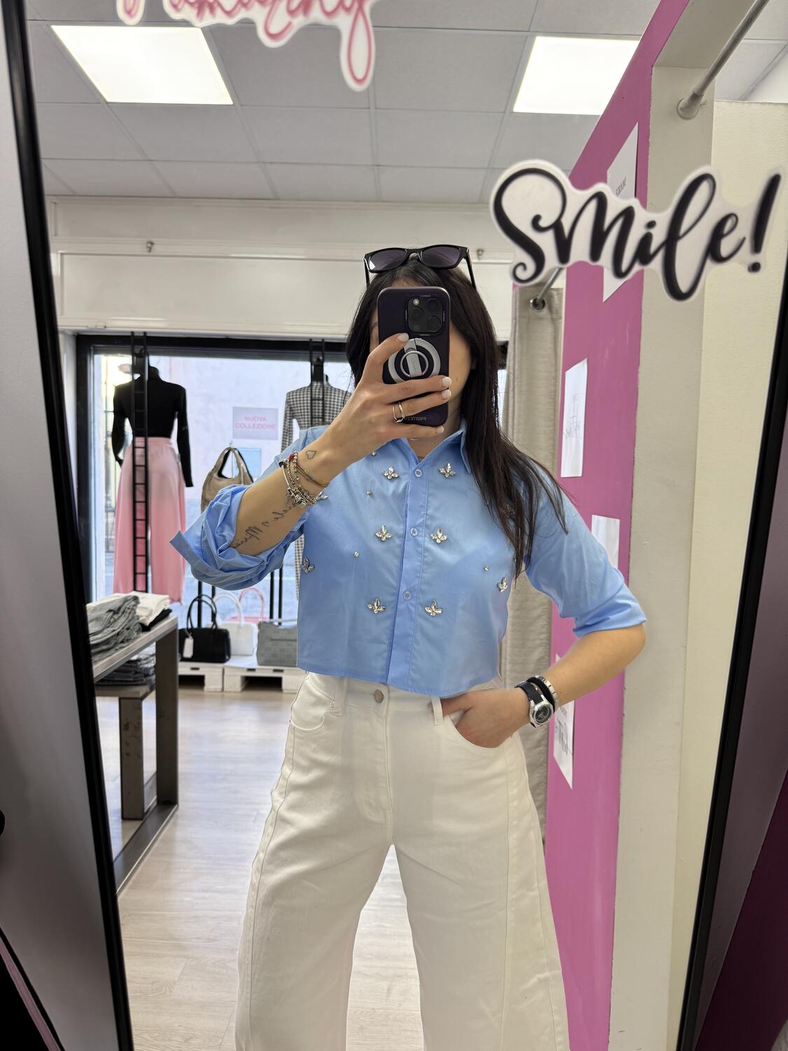 NOVITÀ Camicia crop in cotone con applicazioni gioiello