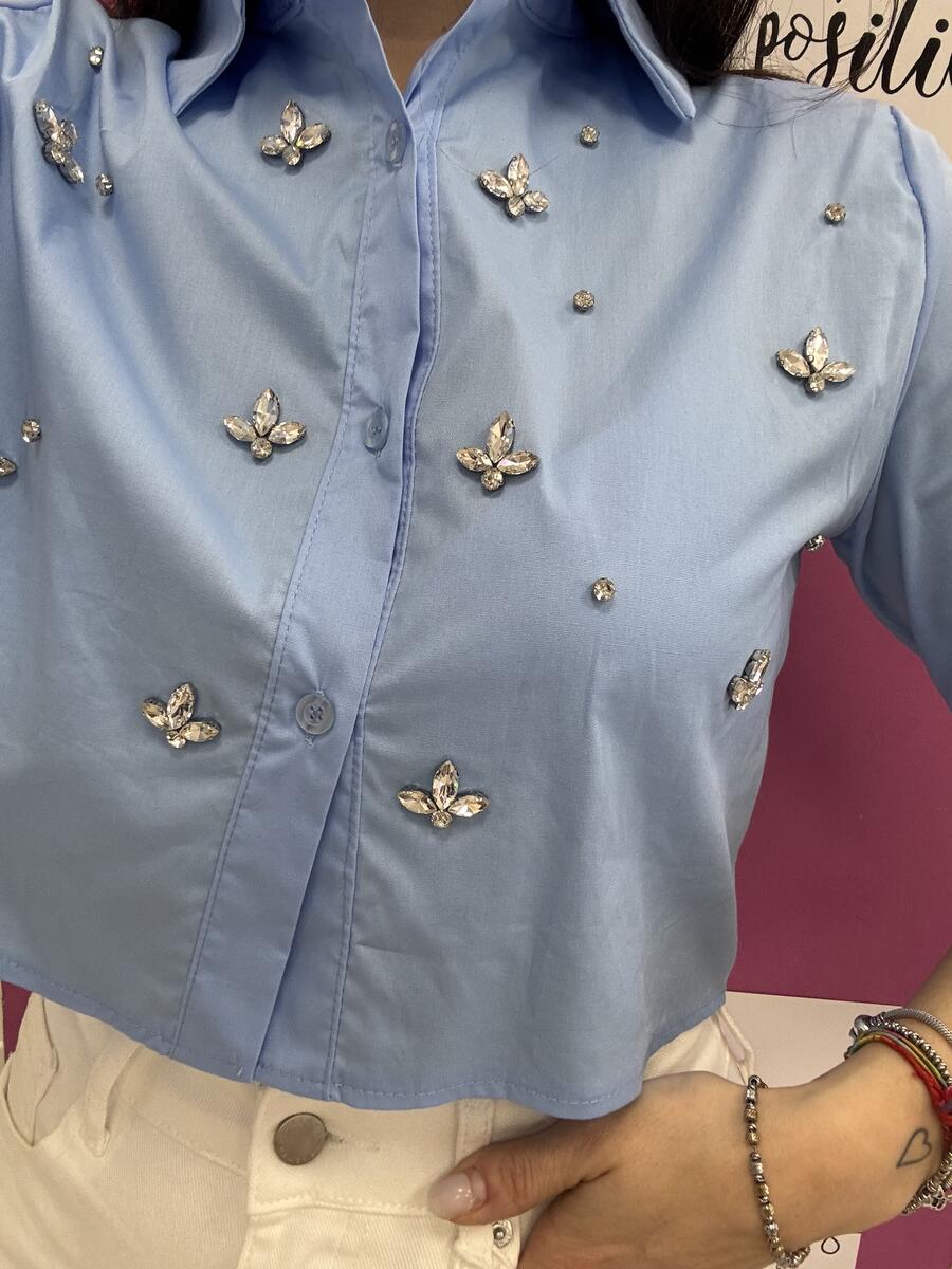 NOVITÀ Camicia crop in cotone con applicazioni gioiello