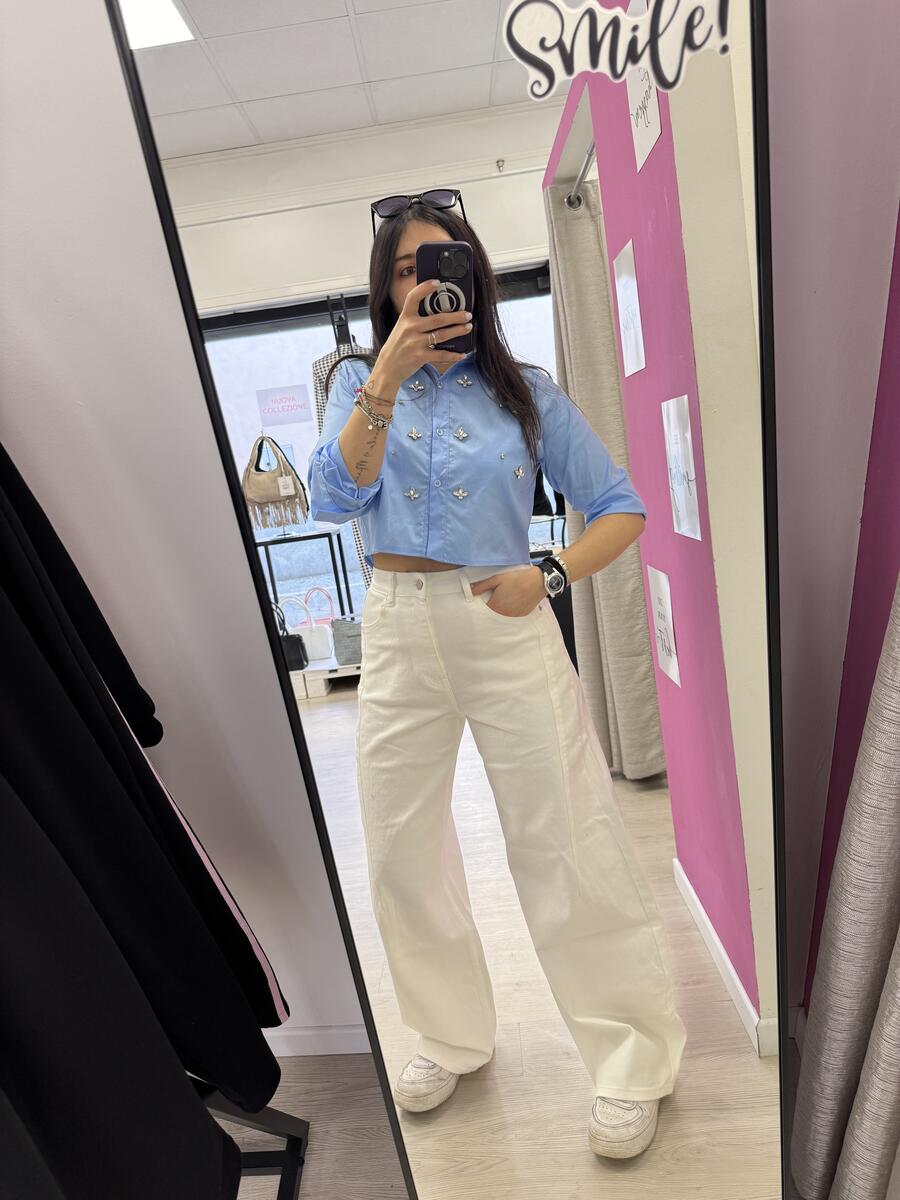 NOVITÀ Camicia crop in cotone con applicazioni gioiello