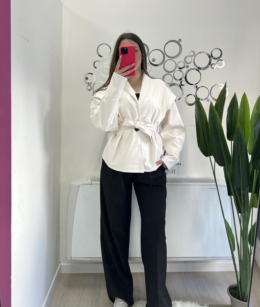 NOVITÀ Giacca eco pelle con cintura