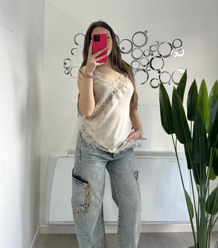 NOVITÀ Canotta asimmetrica in raso con pizzo