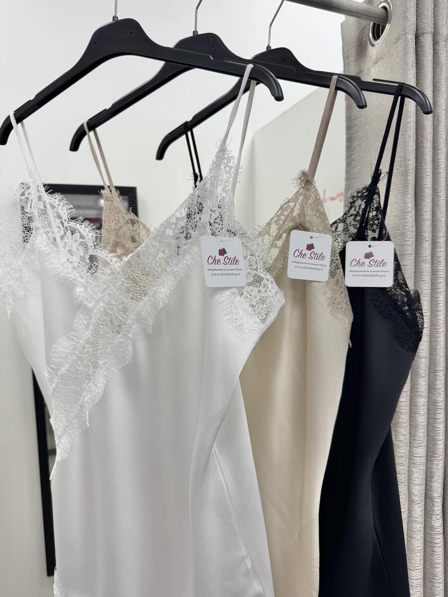 NOVITÀ Canotta asimmetrica in raso con pizzo