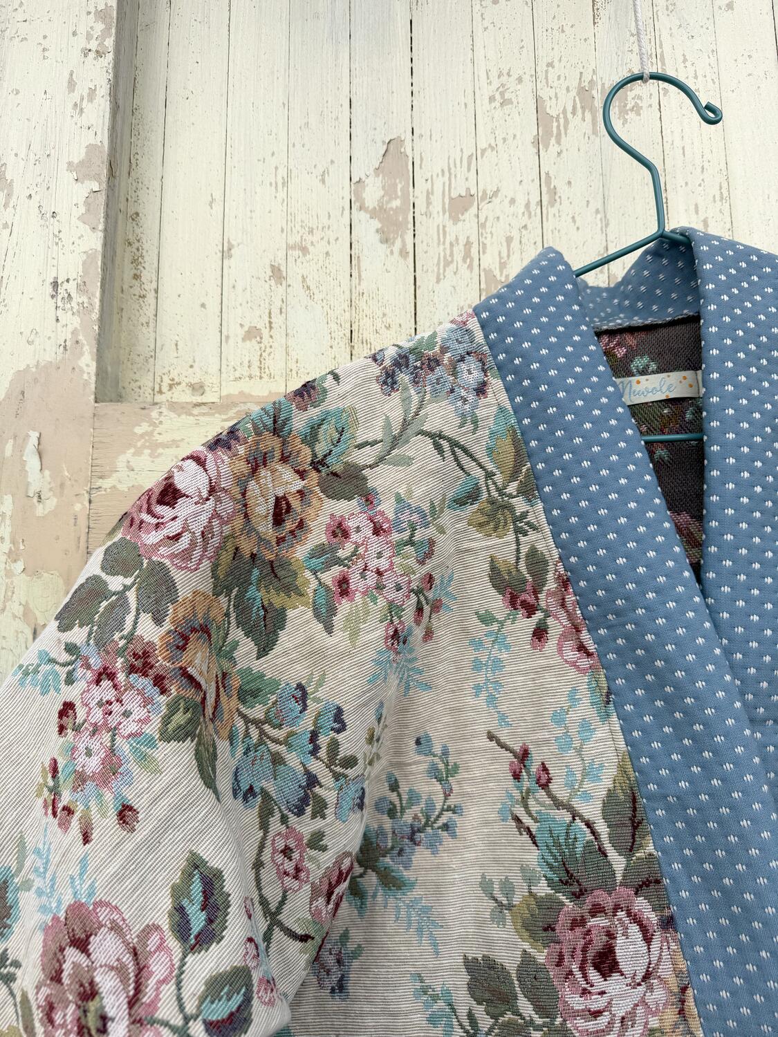 Kimono corto tutto fiori