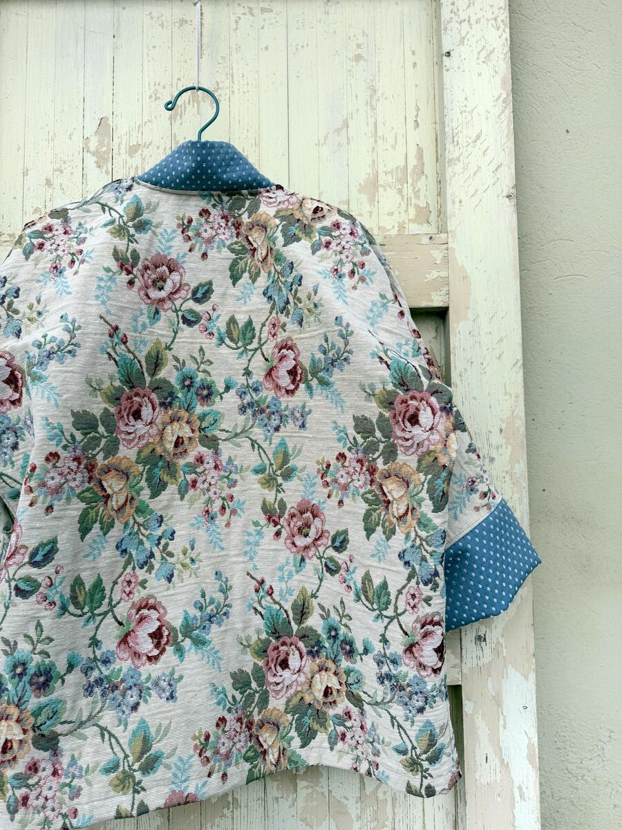 Kimono corto tutto fiori