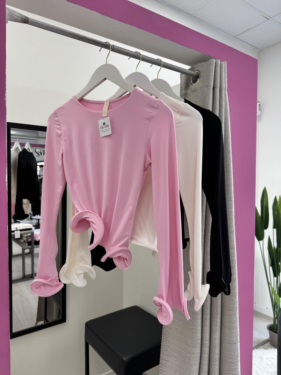 NOVITÀ Maglia in lycra con voulant 