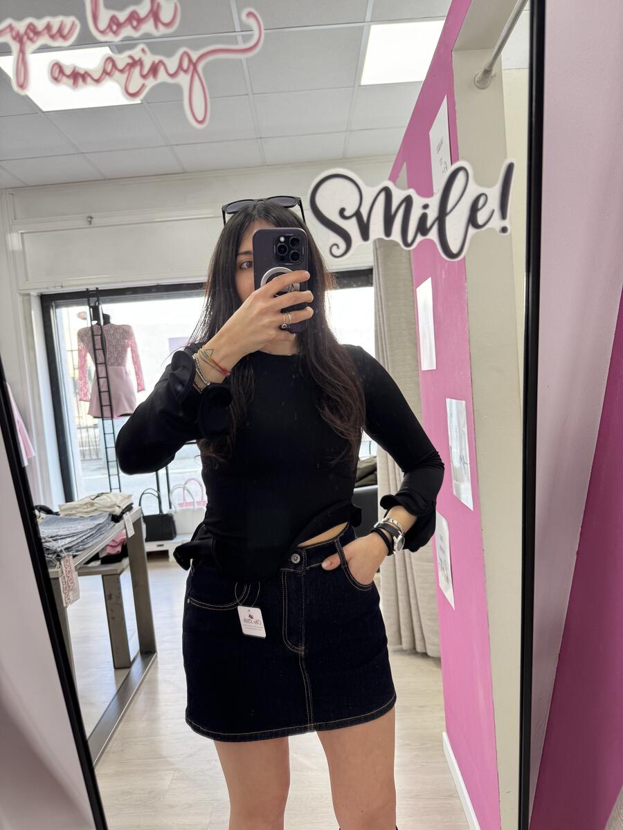 NOVITÀ Maglia in lycra con voulant 