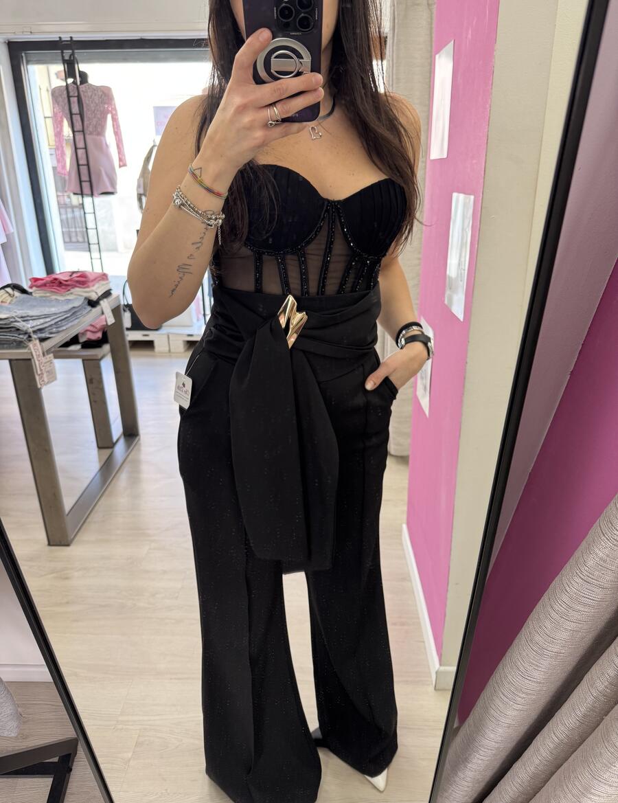 NOVITÀ Pantalone a zampa con dettaglio dorato 