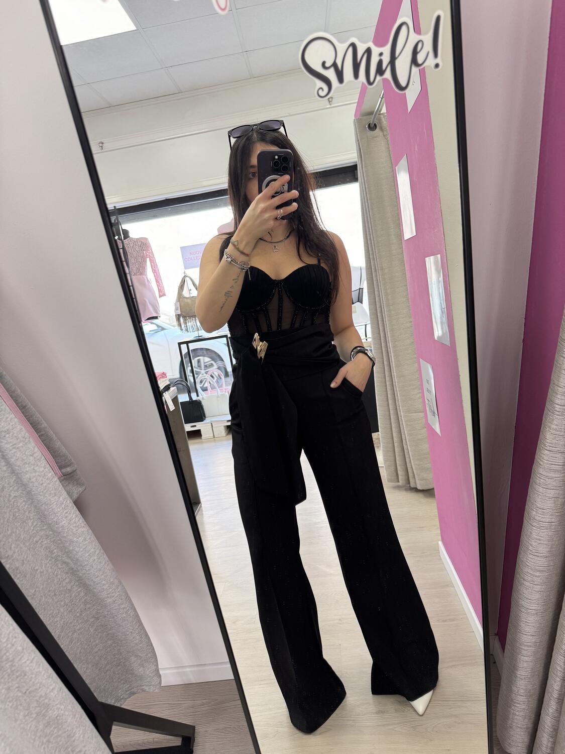 NOVITÀ Pantalone a zampa con dettaglio dorato 