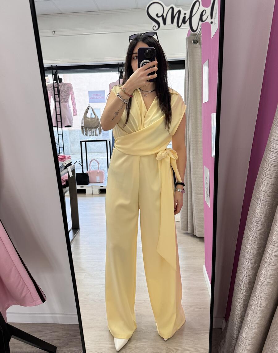 NOVITÀ Jumpsuit smanicata con cintura