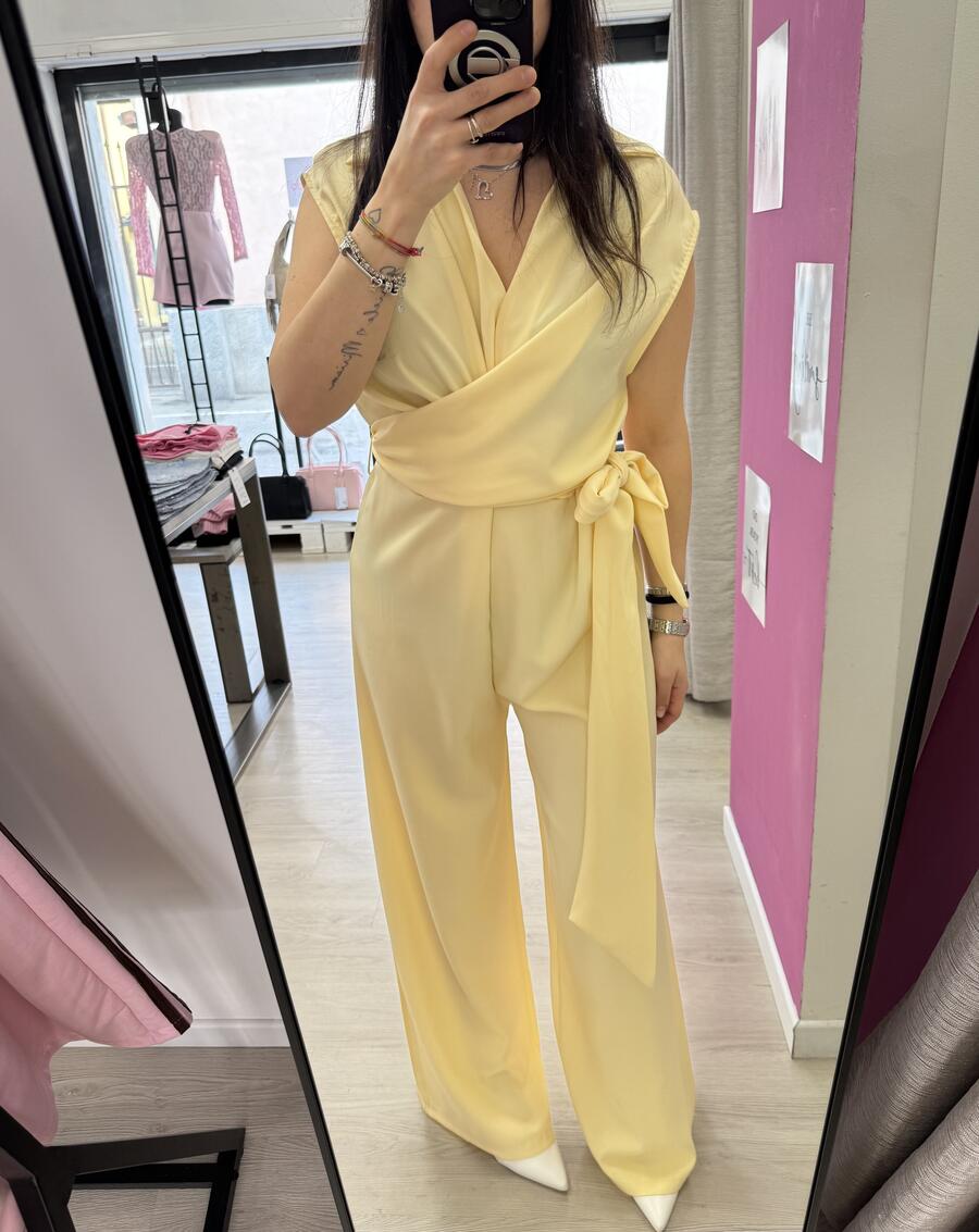 NOVITÀ Jumpsuit smanicata con cintura
