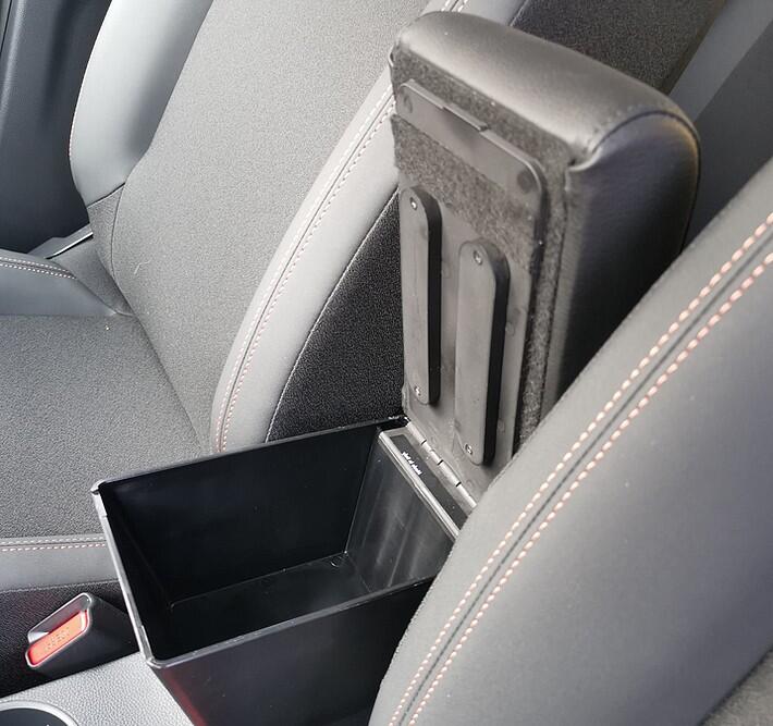 Adjustable armrest with storage for Toyota Aygo X Hybrid (2026>)