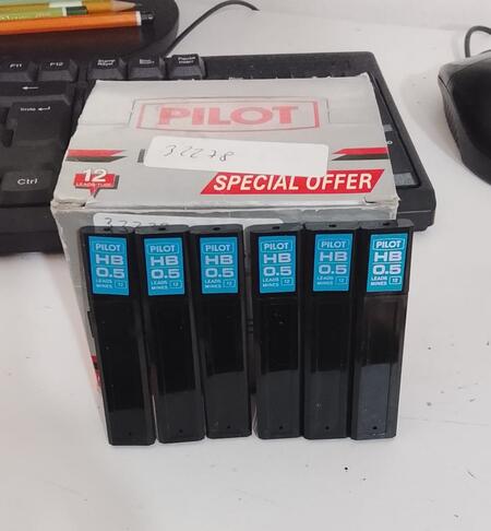 Set 72 Mine Pilot 0.5 HB – Vintage Black Leads Japan – 6 Tubetti Modello C5 – NOS