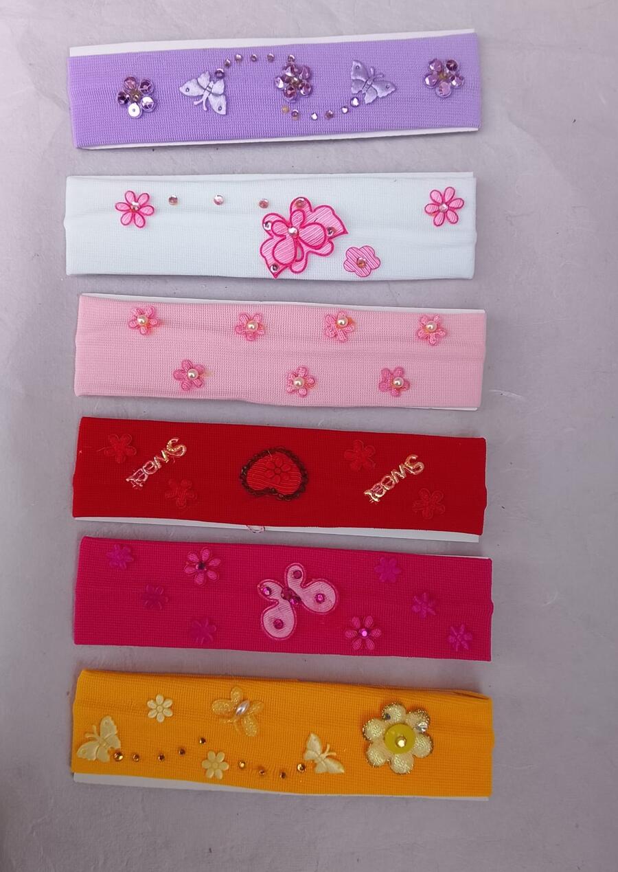 Lotto 6 Fasce Elastiche Bambina con Decorazioni Perline – Colori Assortiti