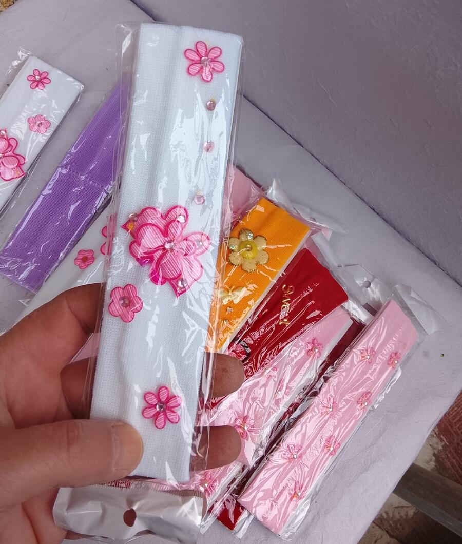 Lotto 6 Fasce Elastiche Bambina con Decorazioni Perline – Colori Assortiti