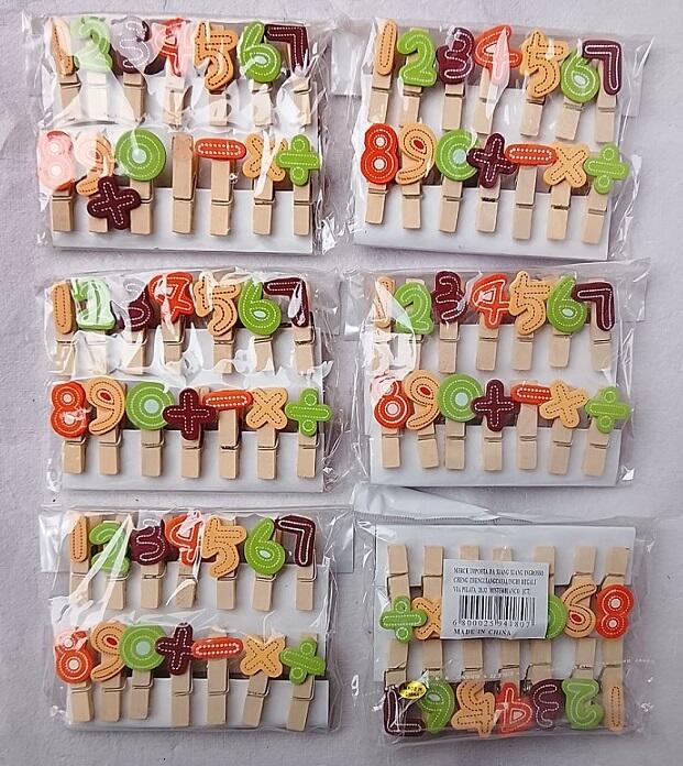 6 Confezioni di Mollettine Decorative in Legno – Serie Numerica e Simboli (84 pezzi)