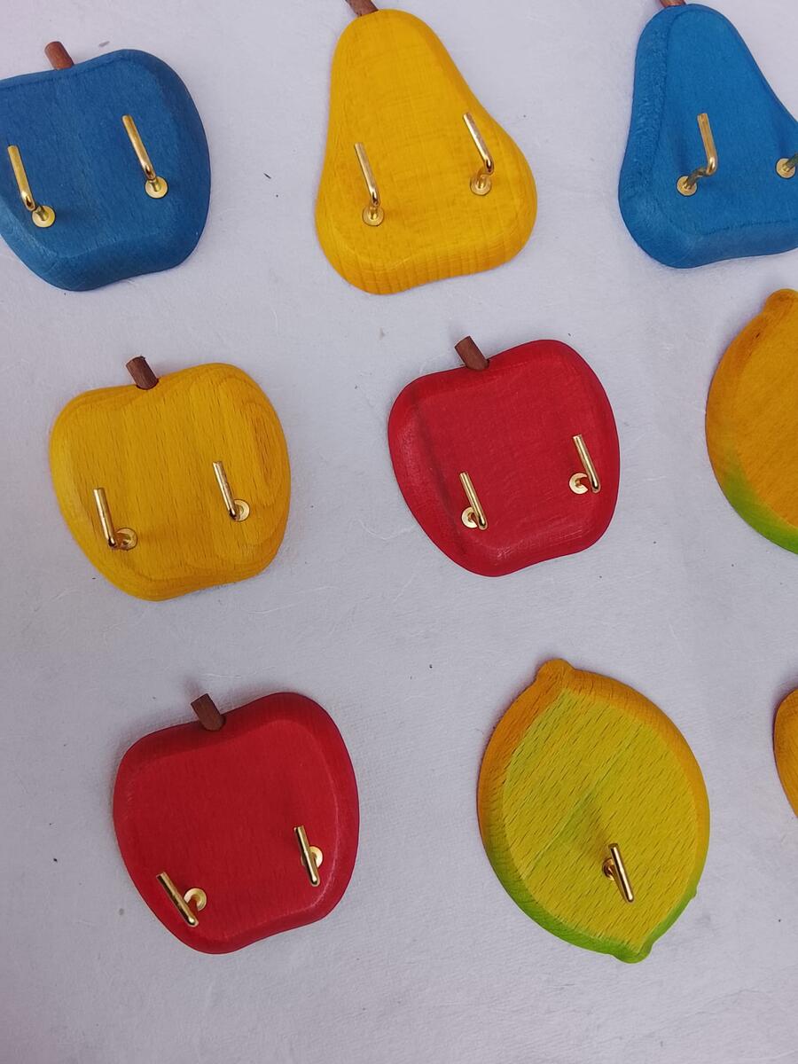 Appendini in Legno Frutta – Mela o Pera, Colori Assortiti 12 pezzi