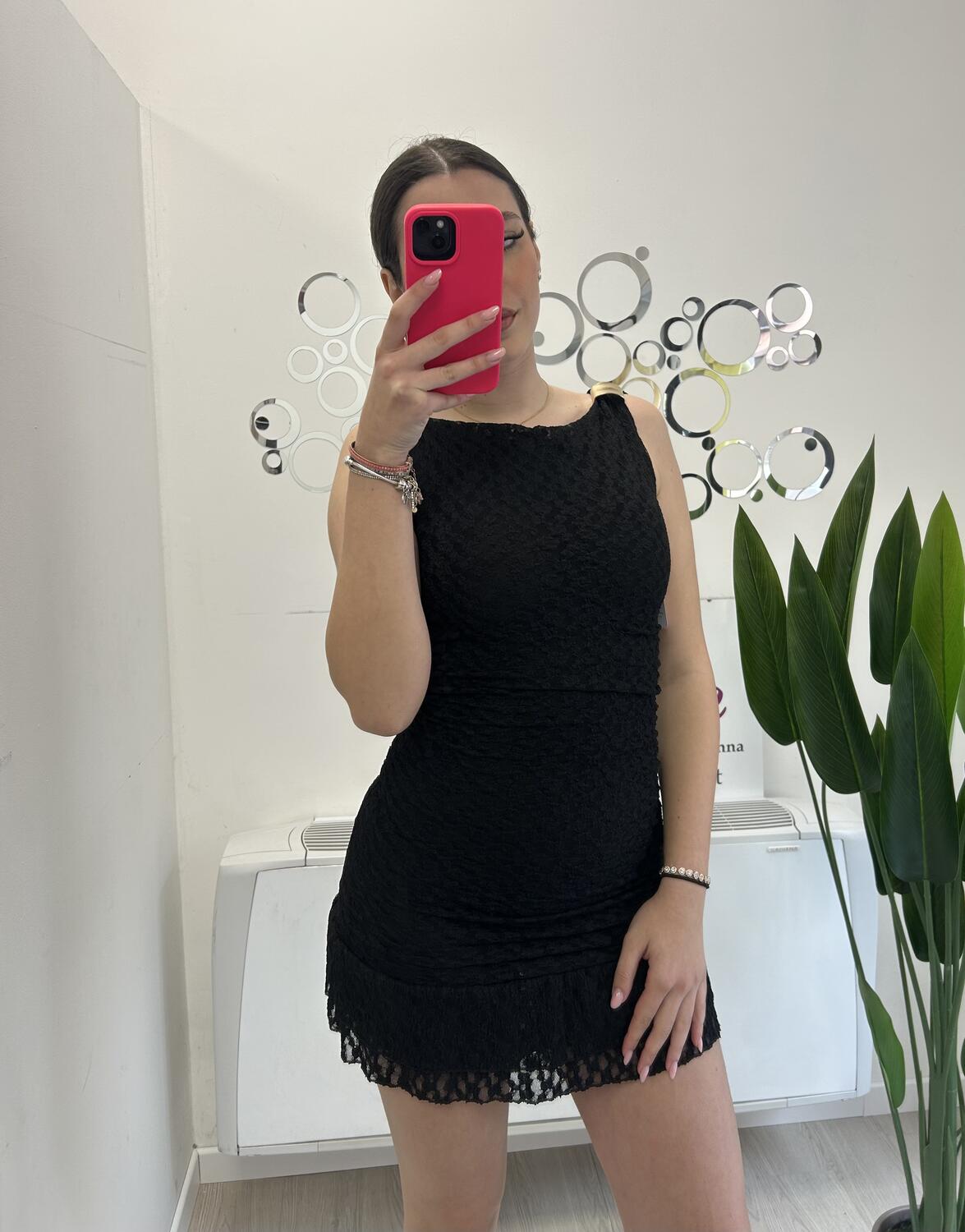 NOVITÀ Abitino in pizzo dettaglio dorato