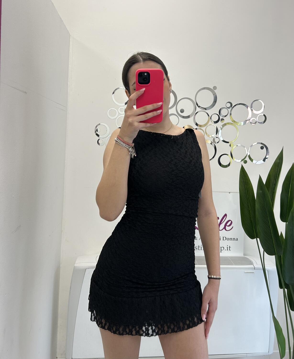 NOVITÀ Abitino in pizzo dettaglio dorato