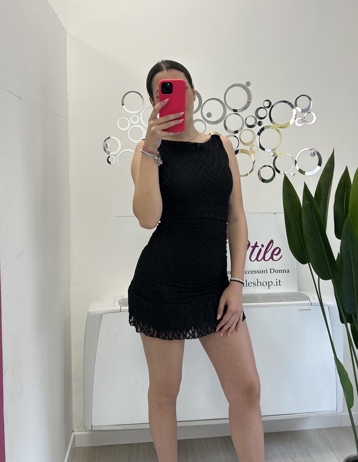 NOVITÀ Abitino in pizzo dettaglio dorato