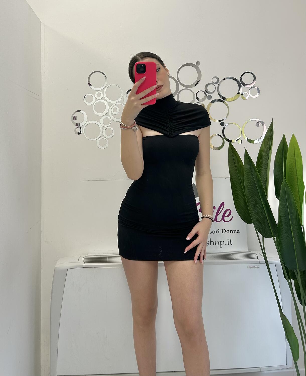 NOVITÀ Abitino cut out sulle spalle