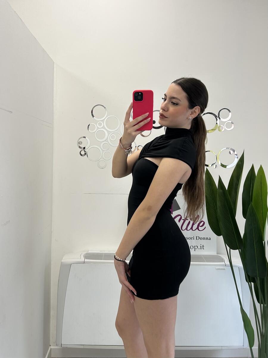 NOVITÀ Abitino cut out sulle spalle