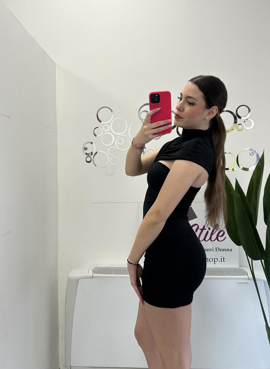 NOVITÀ Abitino cut out sulle spalle