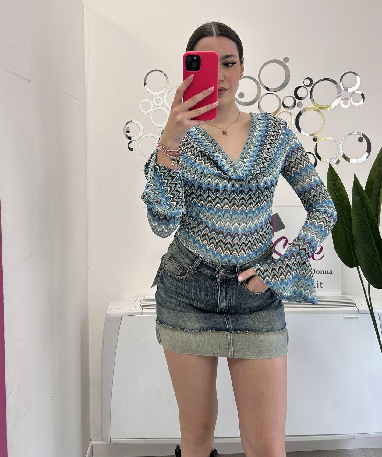 NOVITÀ Maglia zig zag manica a campana